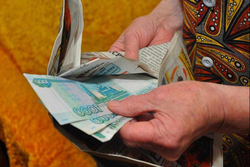 Пенсионерка из Тамбова ради спасения дочери отдала полмиллиона рублей мошенникам