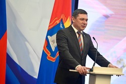 Евгений Первышов поздравил с годовщиной Крымской весны