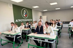 В школе поселка совхоза «Селезневский» открыли агротехнологический класс 