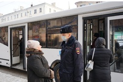 В Тамбове проверили на соблюдение масочного режима 42 автобуса