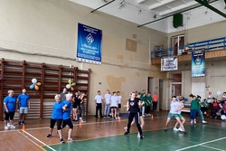 В Тамбове сотрудники больницы им. Архиепископа Луки вышли на веселые старты