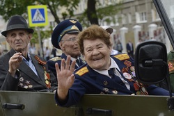 Георгиевскую ленточку могут прировнять к символу воинской славы
