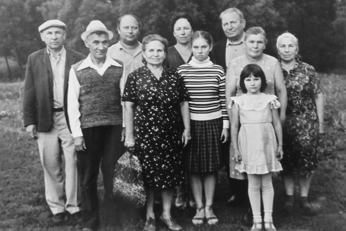 Николай Дмитриевич Цыплухин с родными, 1983 год