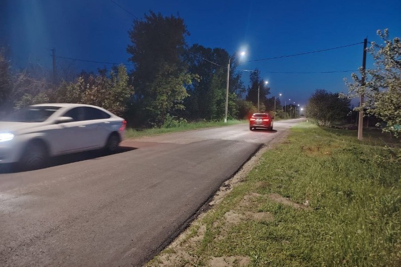 В селе Пахотный Угол модернизируют уличное освещение