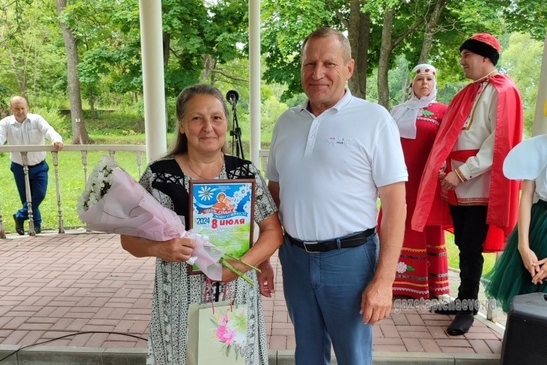 Глава округа и Ольга Чернышова