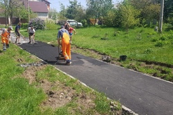 В Тамбове продолжается ремонт тротуаров на улице Воронежской