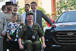 Тамбовскому ветерану СВО вручили автомобиль