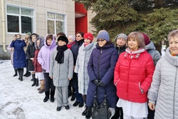 Депутаты Тамбовской областной думы в преддверии восьмого марта посетили социальные учреждения