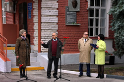 В Тамбове открыли мемориальную доску в честь замечательного врача-психиатра Николая Краснянского