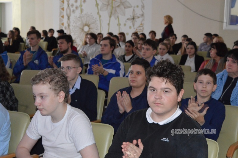 Зори имя. Нежный рассвет. Имя зоря. Значение армянских имен. Зари имя женское.