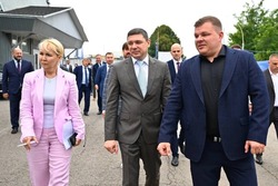 Неделя Евгения Первышова: общая помощь СВО, командная работа и итоги работы облдумы