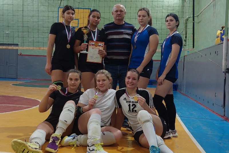 Елизавета Попова волейбол