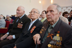 «Ни шагу назад!»: на встрече с ветеранами тамбовским школьникам напомнили о подвиге участников Сталинградской битвы