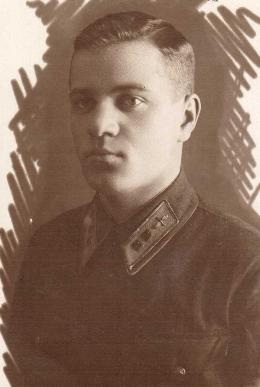 Александр Липилин — выпускник Оренбургского авиационного училища, 1937 год