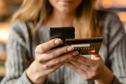 Жительница Мичуринска лишилась заработанных денег из-за мужа