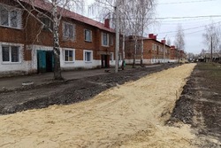 В рабочем поселке Токаревка по нацпроекту благоустраивают дворовые территории