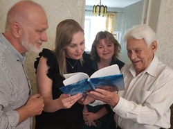 Тамбовский филиал «Центра оценки качества зерна» поздравил ветерана Великой Отечественной войны
