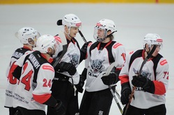 Хоккеисты «Тамбова» вырвали победу в серии буллитов