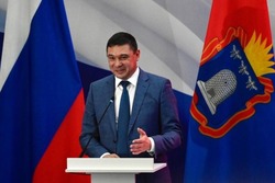 Евгений Первышов поздравил сотрудников МВД с профессиональным праздником