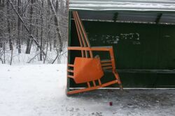 В Тамбовском районе иномарка «влетела» в остановку и сбила девушку