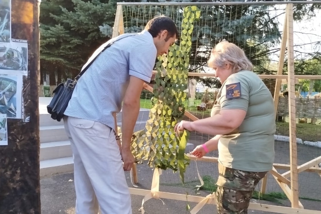Плетение маскировочных сетей