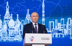 Владимир Путин призвал бизнес активнее участвовать в восстановлении исторических зданий
