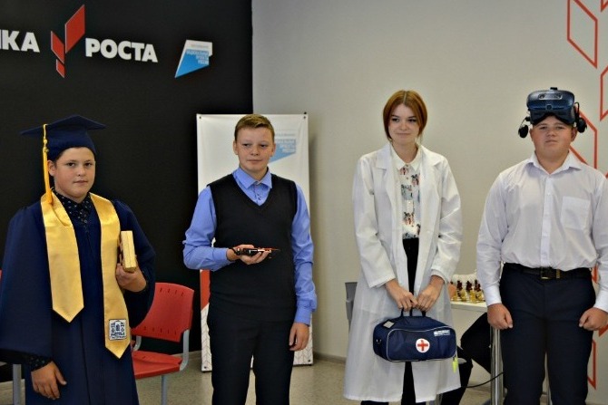 В «Точке роста» учащиеся Платоновской школы раскрывают себя и свои таланты, получают современное образование