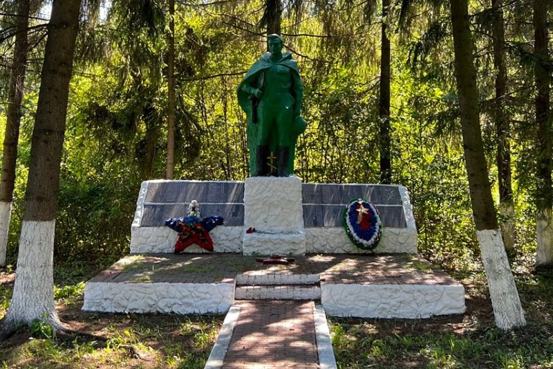 Памятник воинам-землякам, погибшим в годы Великой Отечественной войны