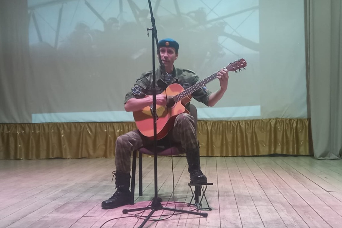 Денис Тимонин с песней «Афганистан»