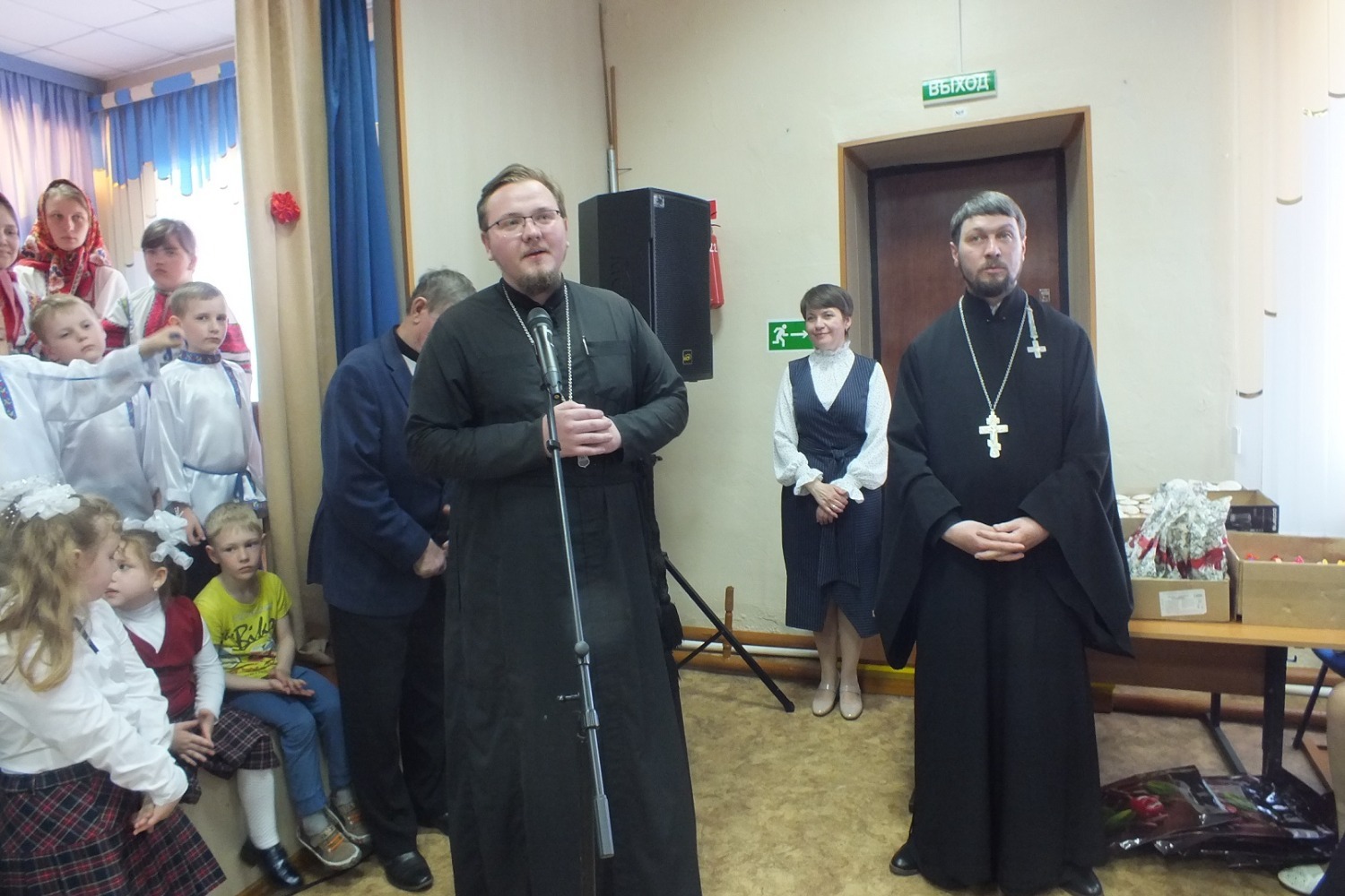 Поздравление настоятеля Покровского храма села Кариан священника Анатолия Жилина