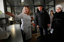 Евгений Первышов посетил социально ответственные предприятия в Петровском округе 