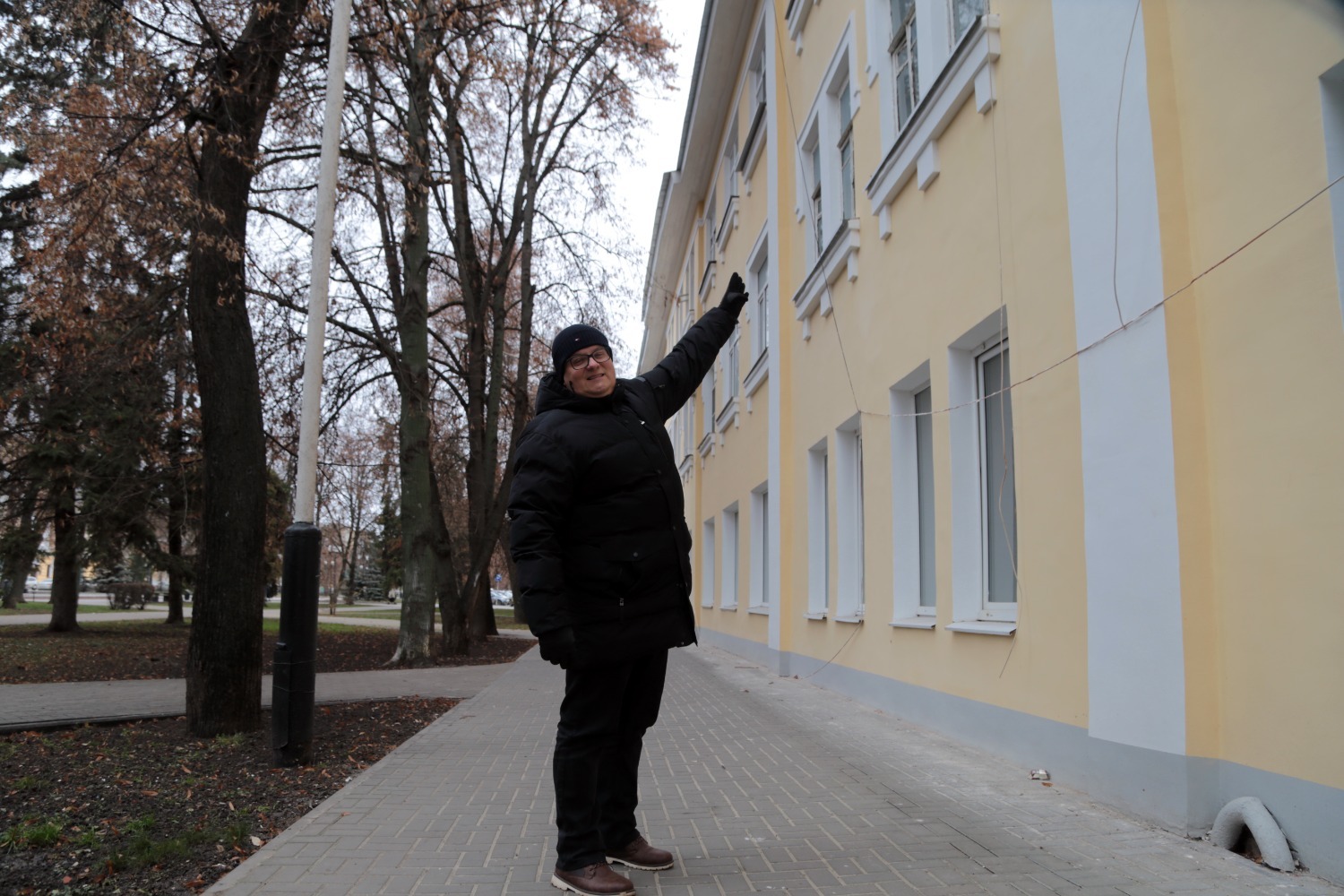 Олег Карнаухов рассказывает про актёрский дом