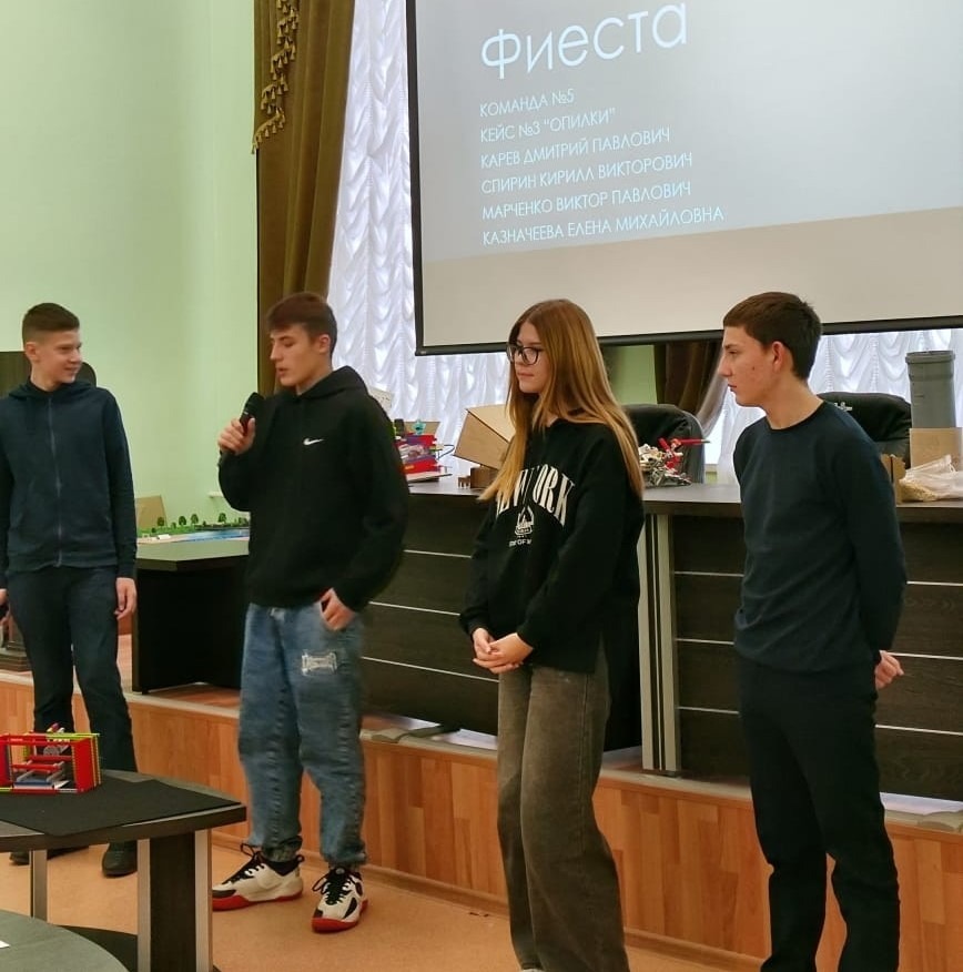 Проект защищает команда Кирилла Спирина