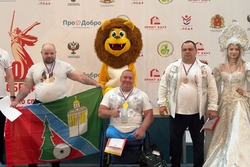 Тамбовские спортсмены завоевали медали на чемпионате и первенстве России по пауэрлифтингу 