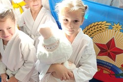 Тамбовщина помогла новоайдарцам организовать турнир по карате