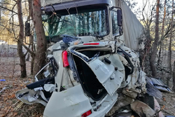 Под Тамбовом грузовик смял «Хонду»: погибла молодая женщина