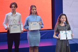Более 40 тамбовских школьников получили награды от Главы региона Максим Егорова