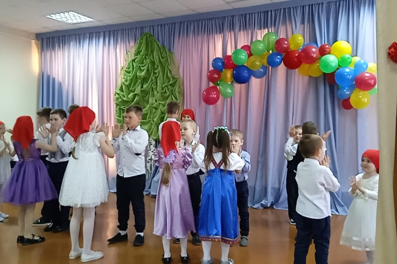 Полька в исполнении младшей группы Воскресной школы