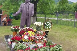 Тамбовскому депутату установили памятник в Северной Осетии
