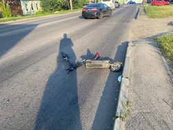 В Тамбове водитель «ГАЗели» сбил двух подростков на электросамокате и скрылся