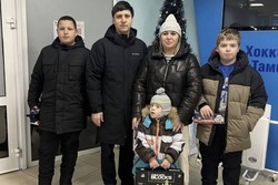 Конструктор и шоу фигуристов: мечту четырехлетнего Миши из Тамбова исполнил Павел Грицков