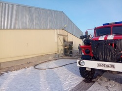 В Первомайском округе выгорел корпус птицеводческой фермы