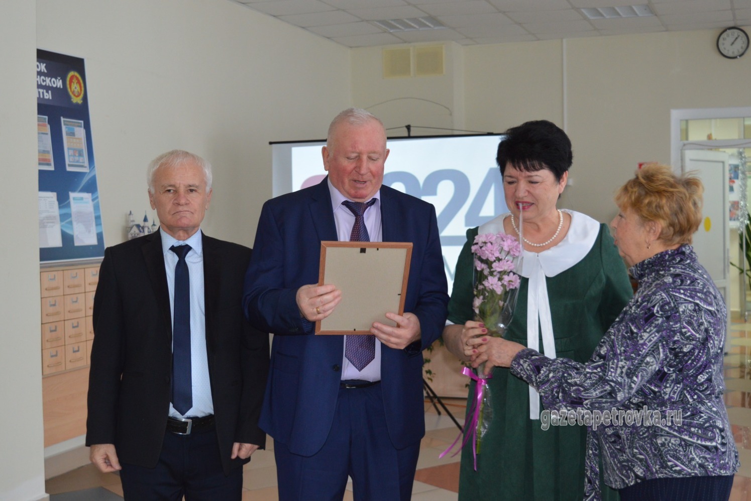 Семья Платоновых отметила сапфировую свадьбу