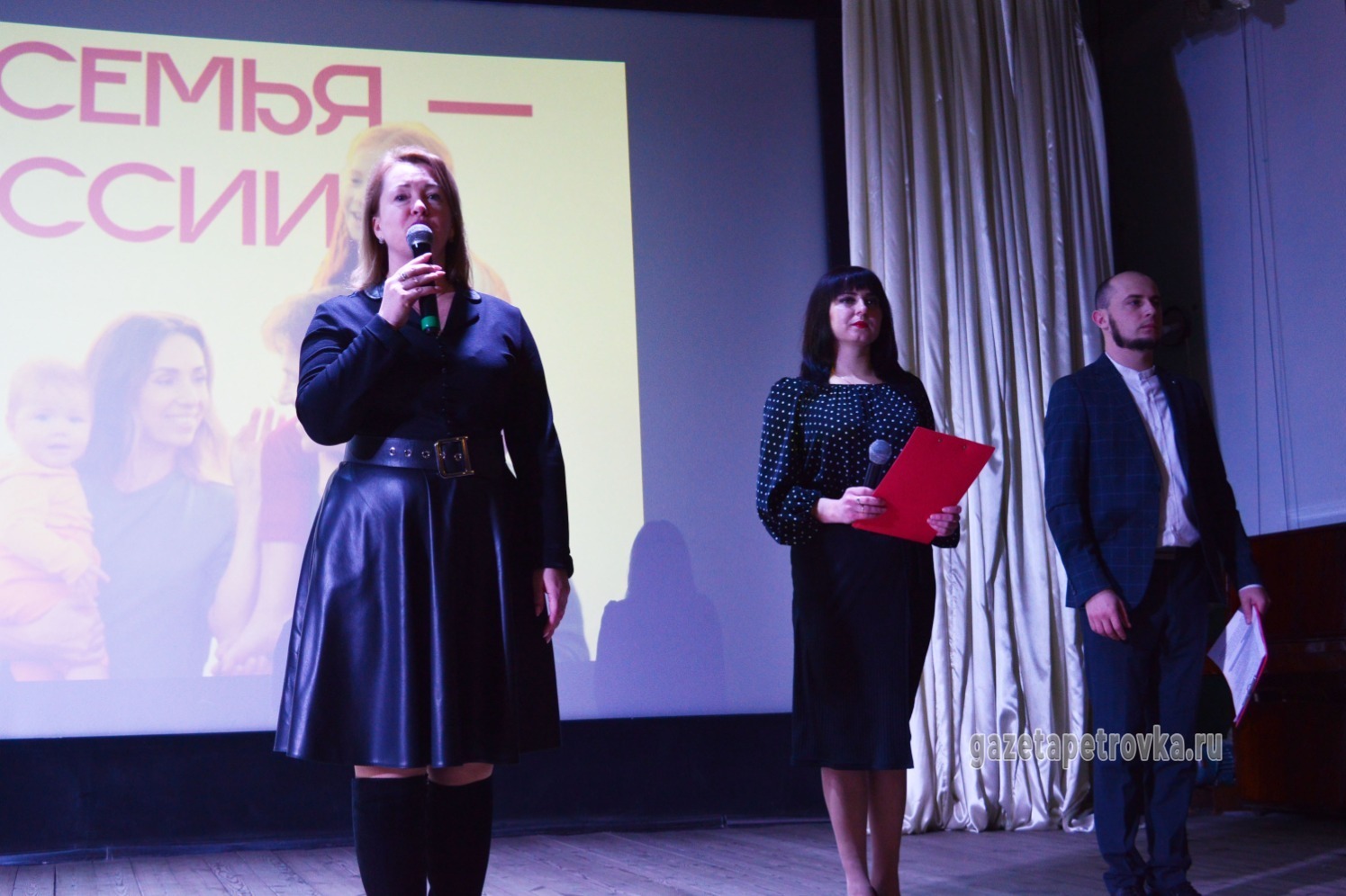 Поздравляет Елена Кузовкина