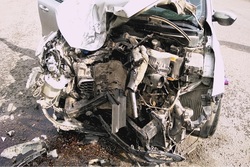 В Тамбове грузовик врезался в иномарку: пострадали две женщины