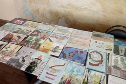 Из работ победителей конкурса «Спасибо за Победу» составлен набор праздничных открыток