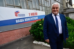 Спикер регионального парламента Евгений Матушкин проголосовал по поправкам в Конституцию