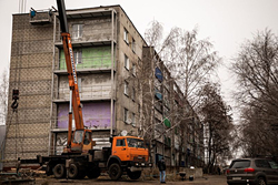 В Тамбовском районе в доме, где рухнули балконы, восстановительные работы завершат до конца года
