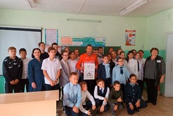 Тамбовский велопутешественник рассказал о космосе школьникам Сабуро-Покровского