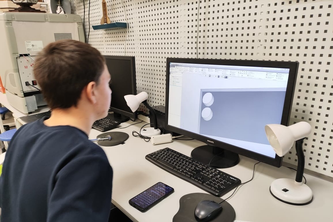 Кирилл Спирин за работой